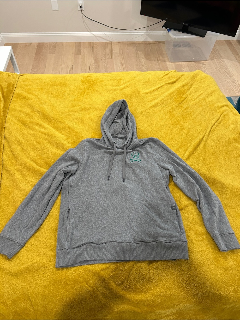 Mack Weldon barstool golf hoodie